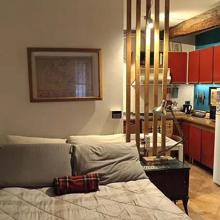 Propaganda Apartman